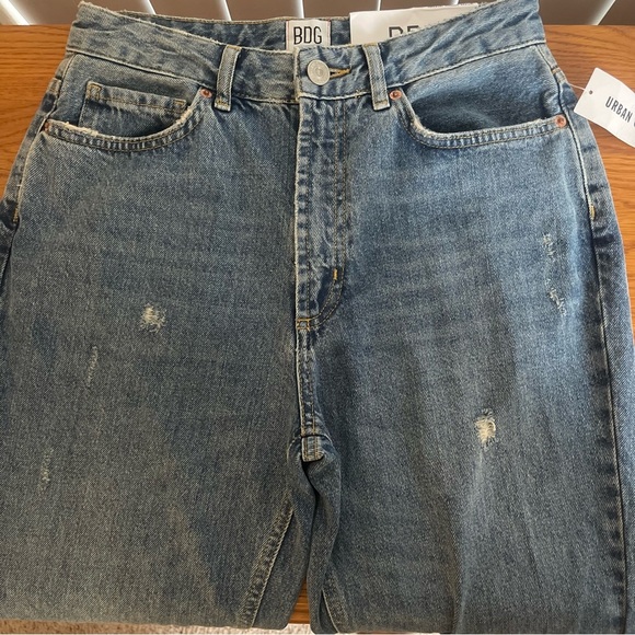 BDG Urban Outfitters Mom High Rise Jeans Size 27 NWT - Picture 3 of 12